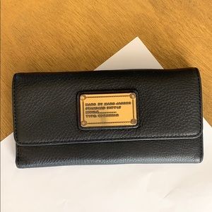 Marc by Marc Jacobs Classic Q Trifold Wallet Black